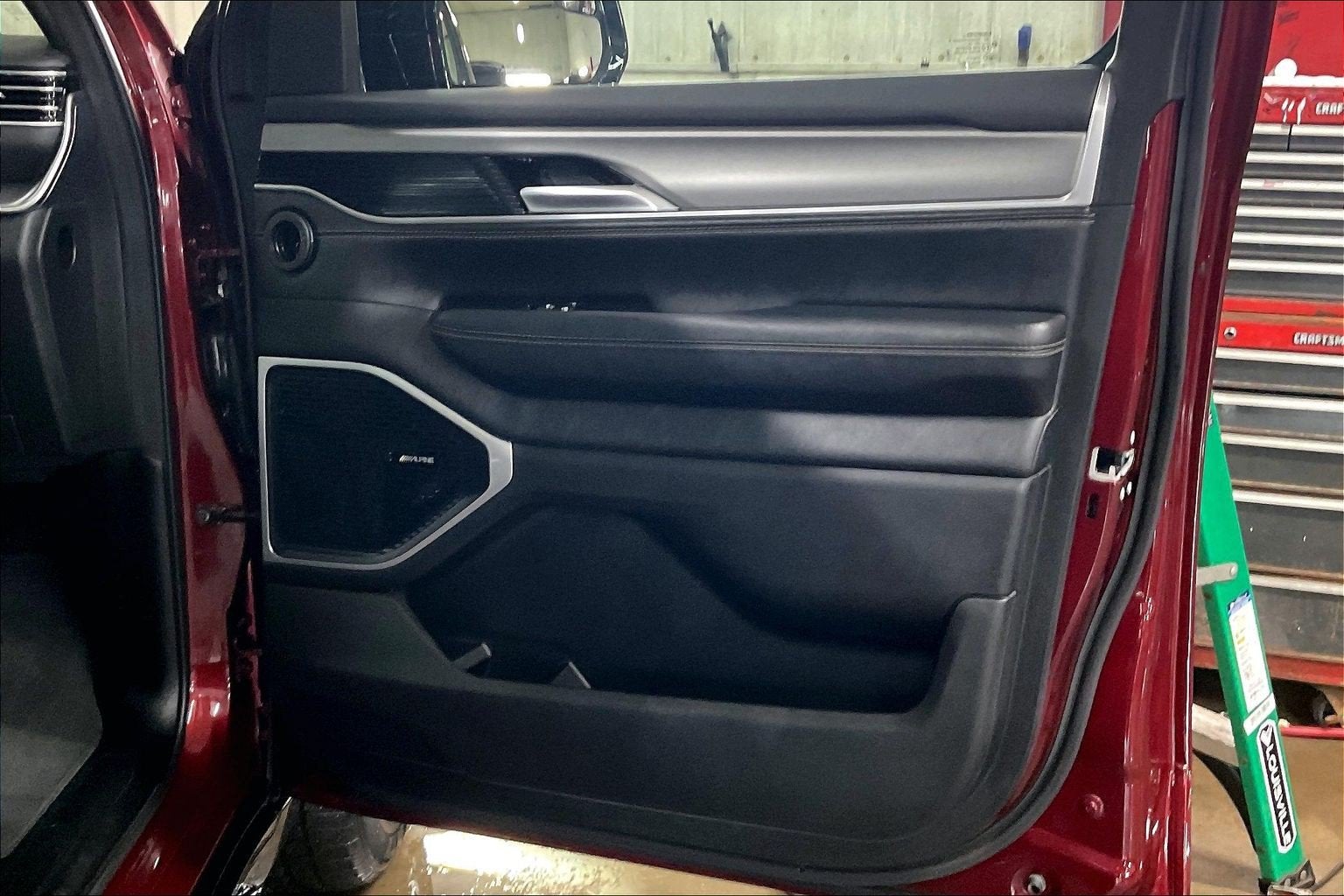 2024 Jeep Wagoneer Series II Carbide