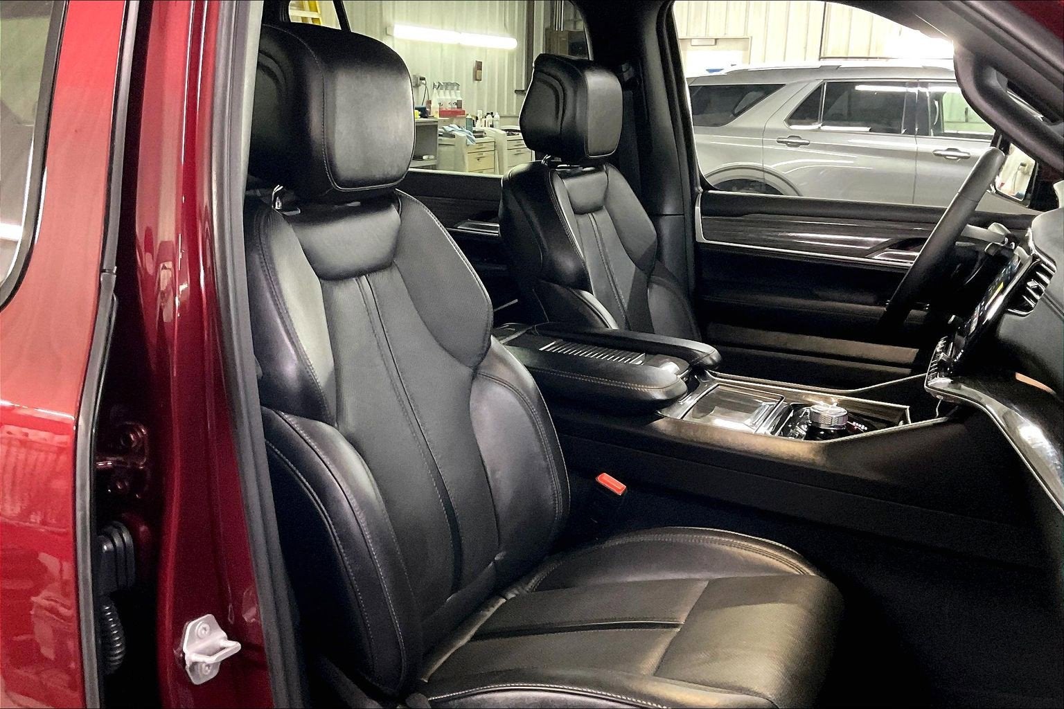 2022 Jeep Wagoneer Series III