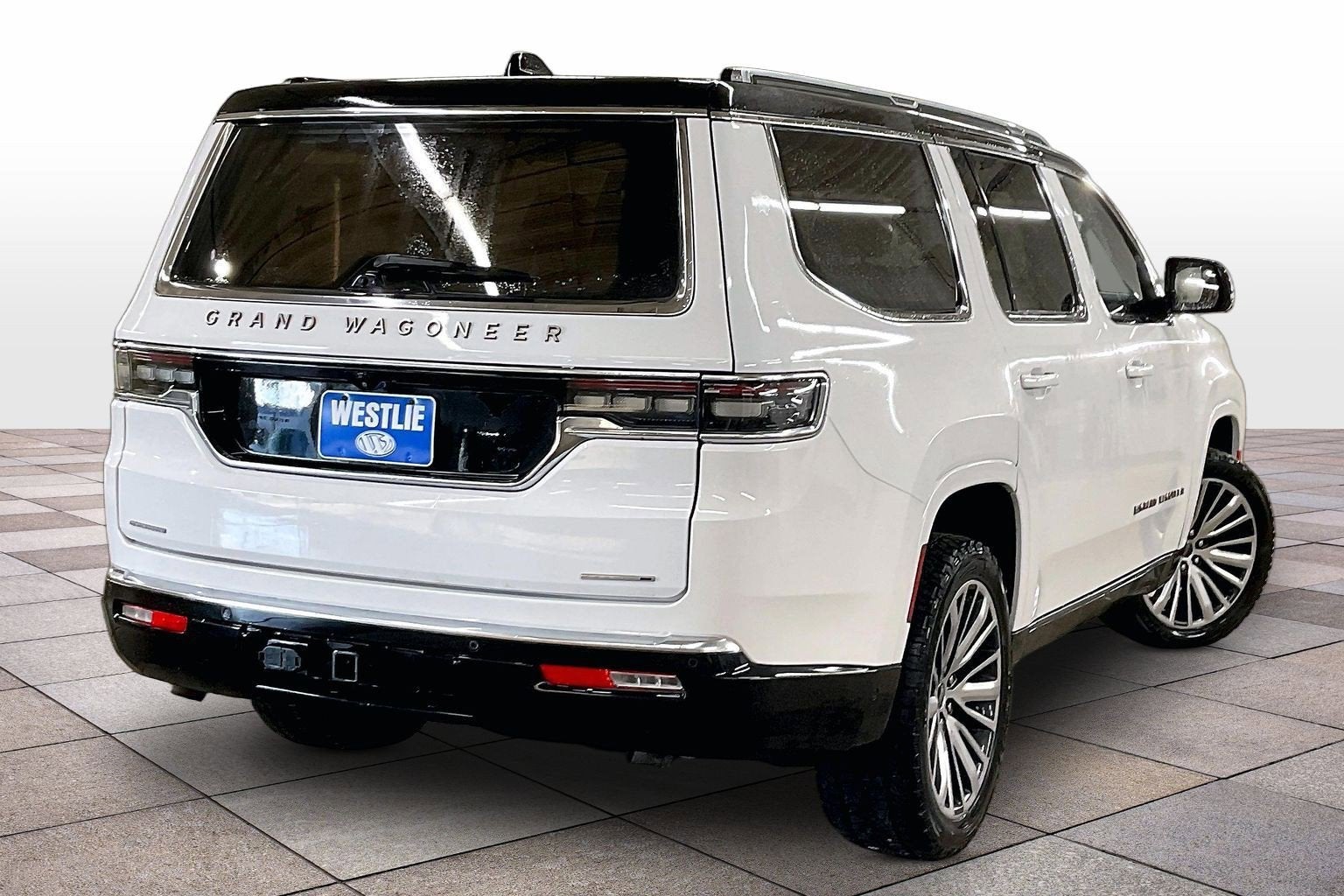 2023 Jeep Grand Wagoneer Series III