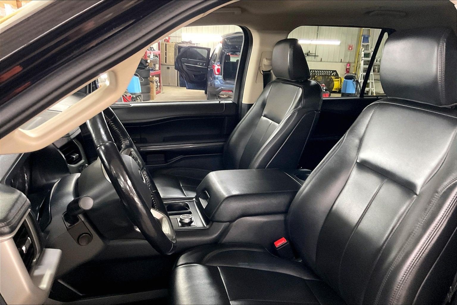 2023 Ford Expedition Max XLT