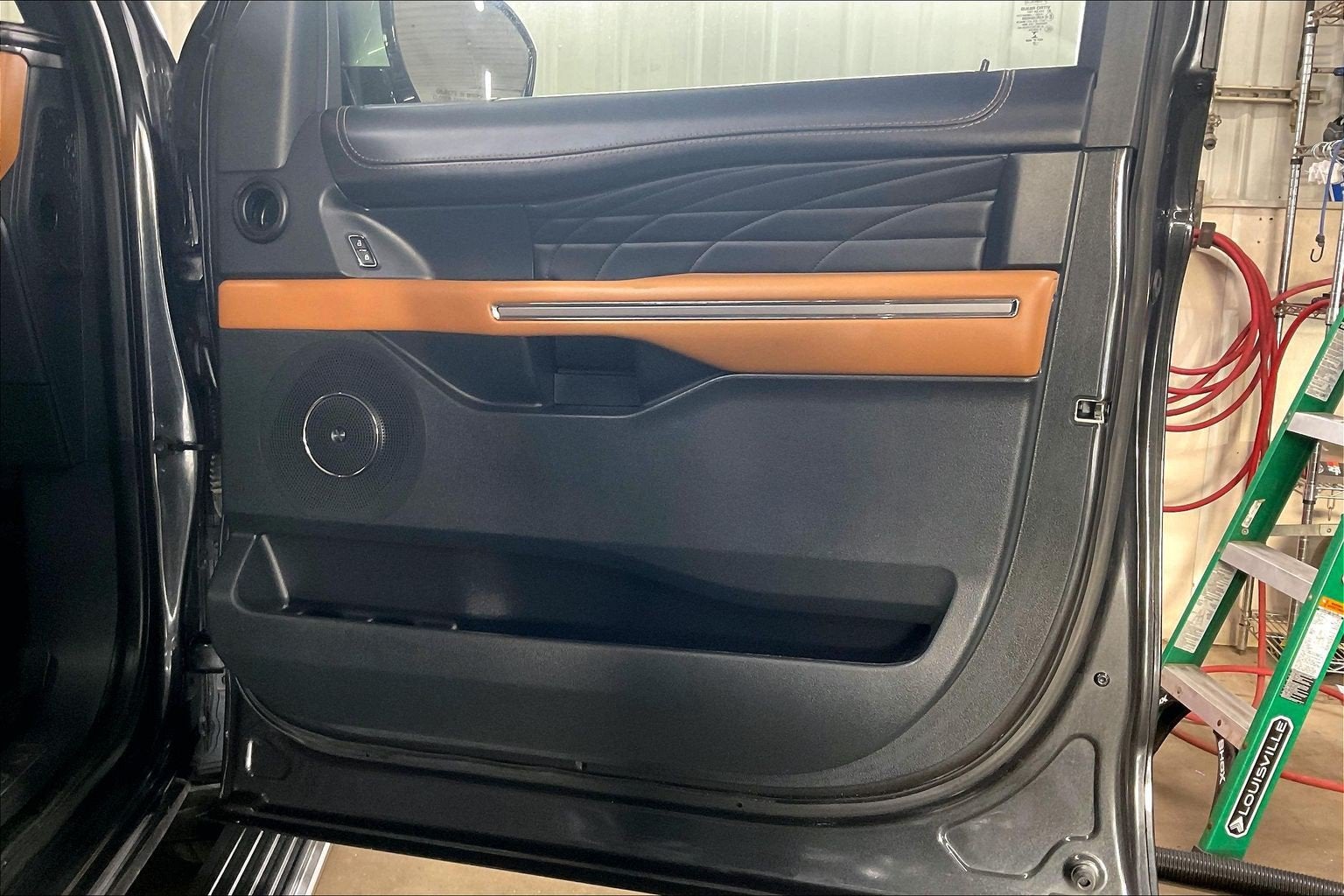 2022 Ford Expedition Max Platinum