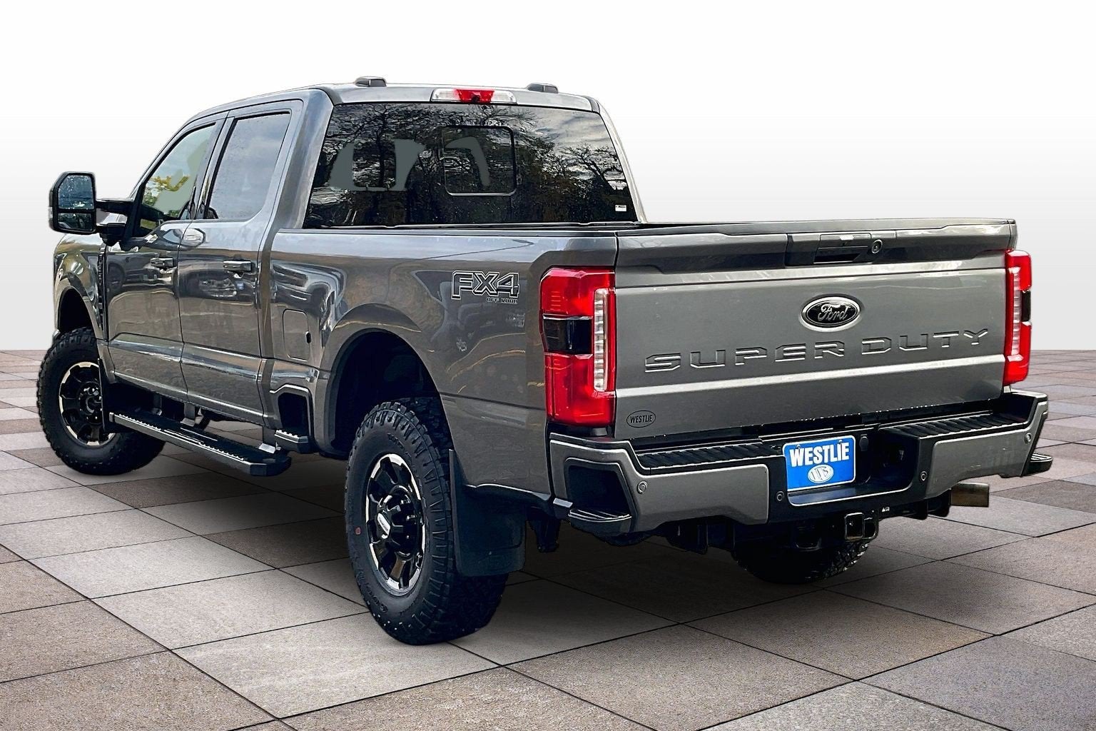 2024 Ford Super Duty F-350 SRW LARIAT