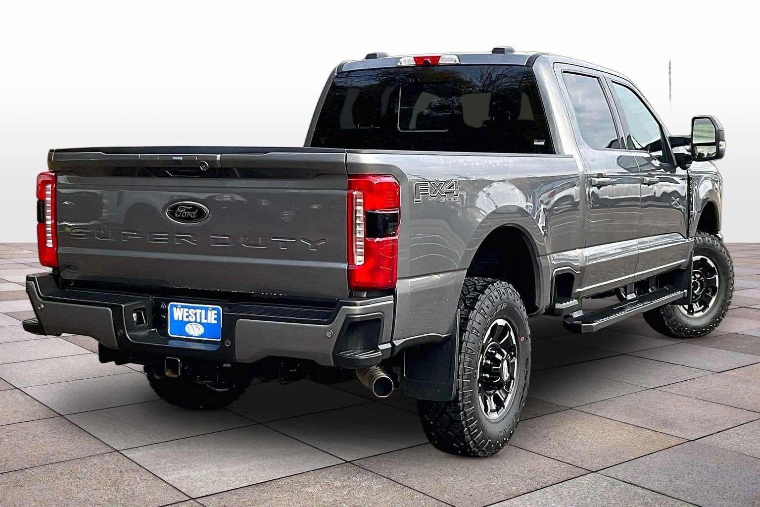 2024 Ford Super Duty F-350 SRW LARIAT