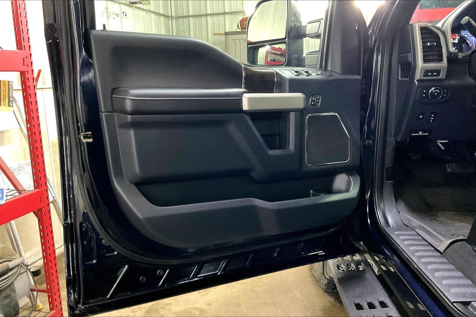 2022 Ford Super Duty F-350 SRW LARIAT
