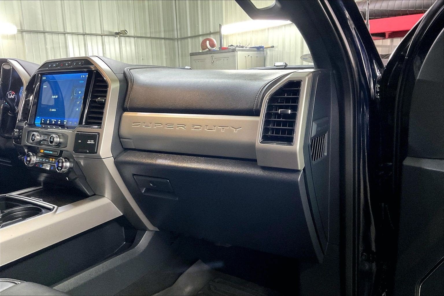 2022 Ford Super Duty F-350 SRW LARIAT