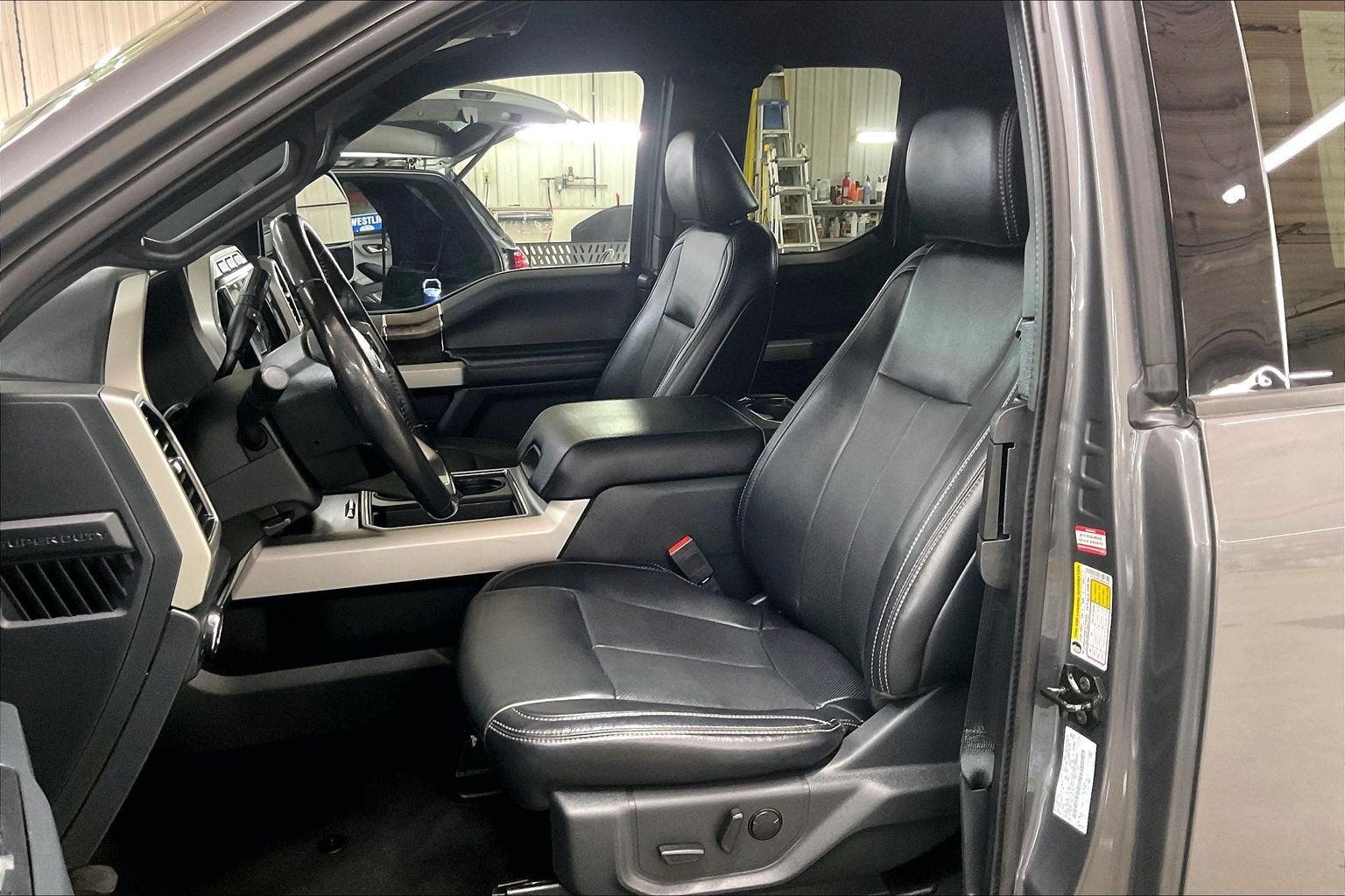2022 Ford Super Duty F-250 SRW LARIAT