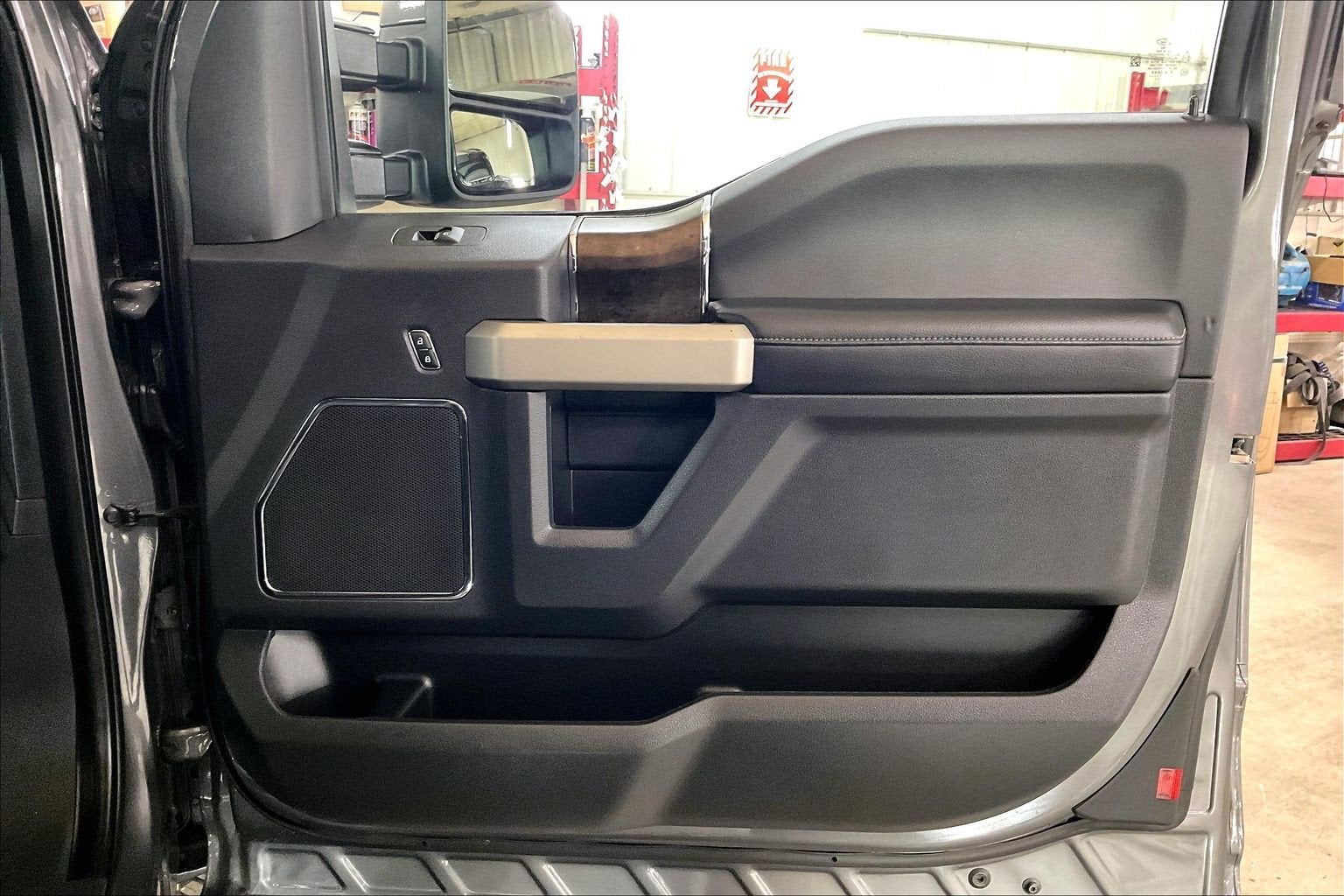 2022 Ford Super Duty F-250 SRW LARIAT
