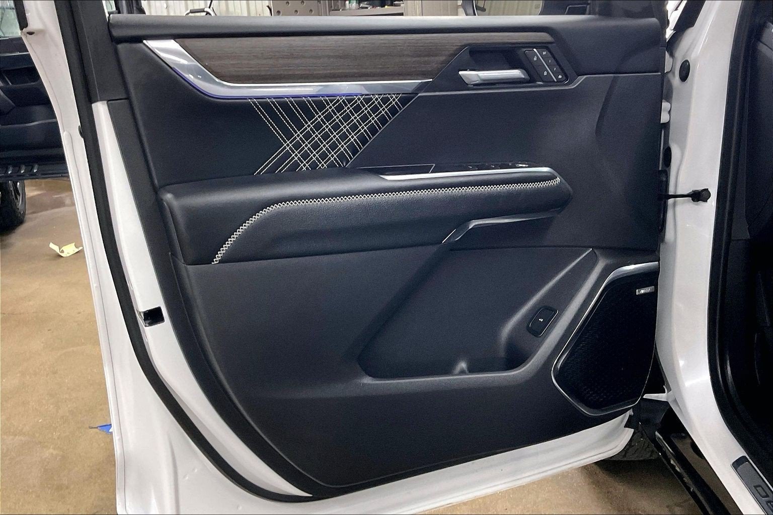 2025 GMC Acadia AWD Denali