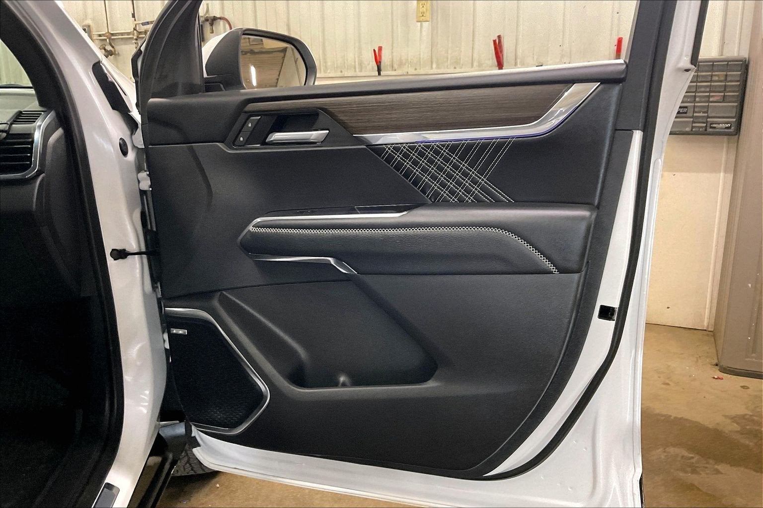 2025 GMC Acadia AWD Denali