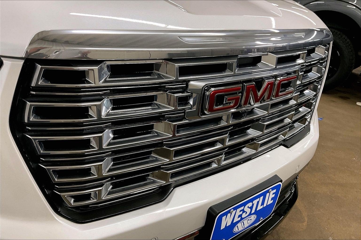 2025 GMC Acadia AWD Denali