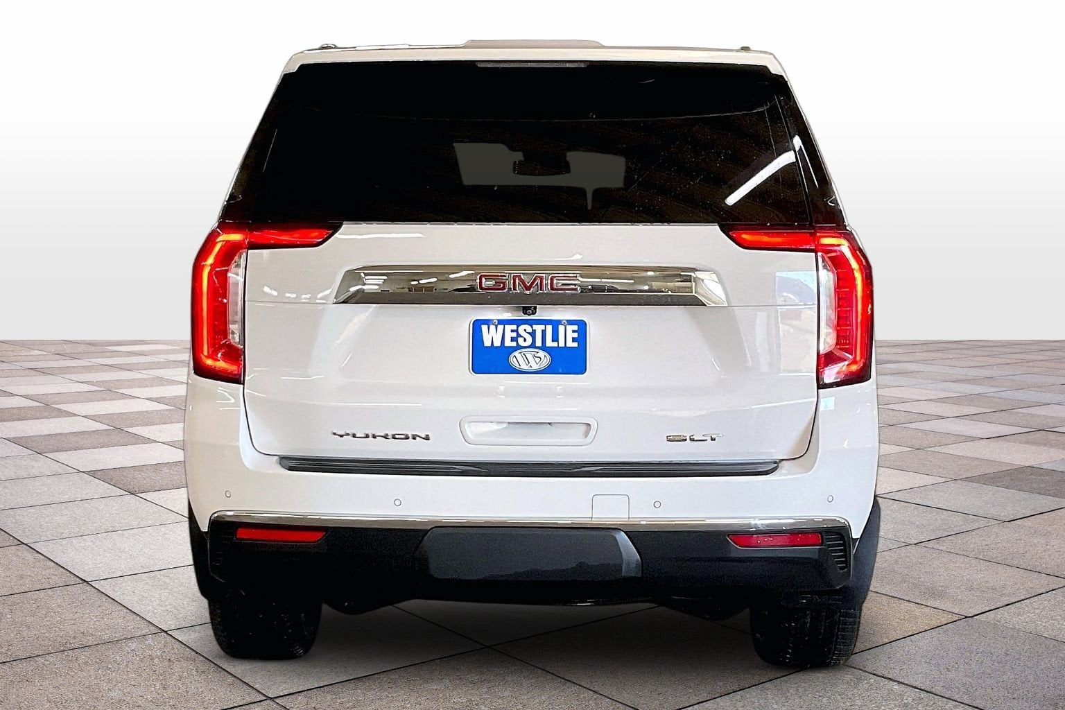 2023 GMC Yukon SLT