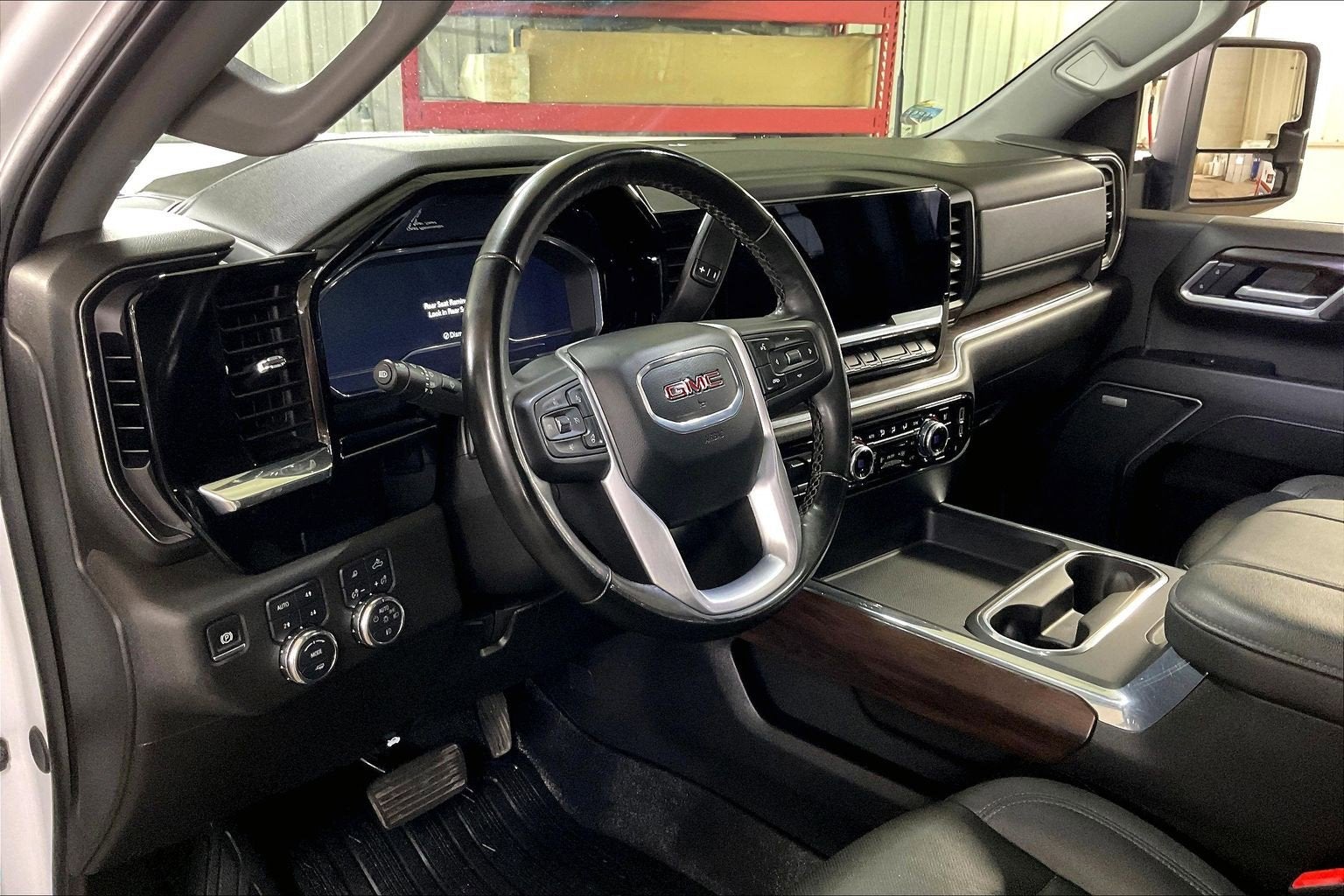 2025 GMC Sierra 2500HD SLT