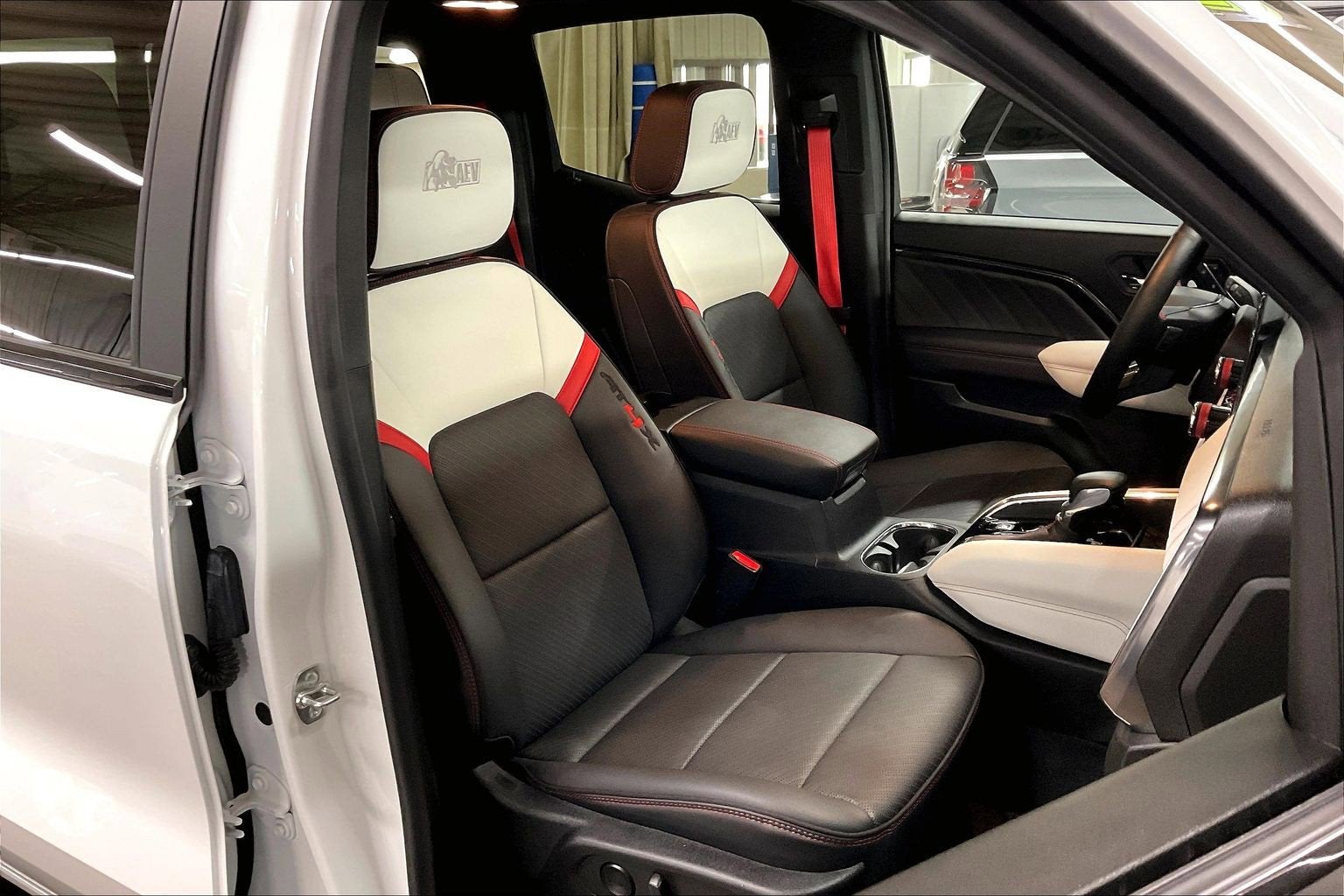 2024 GMC Canyon 4WD AT4X