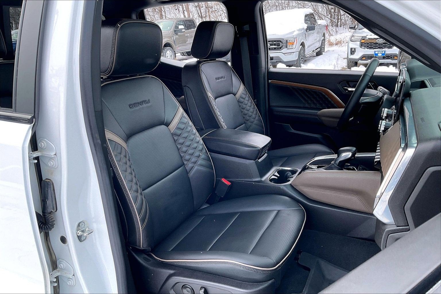 2023 GMC Canyon 4WD Denali