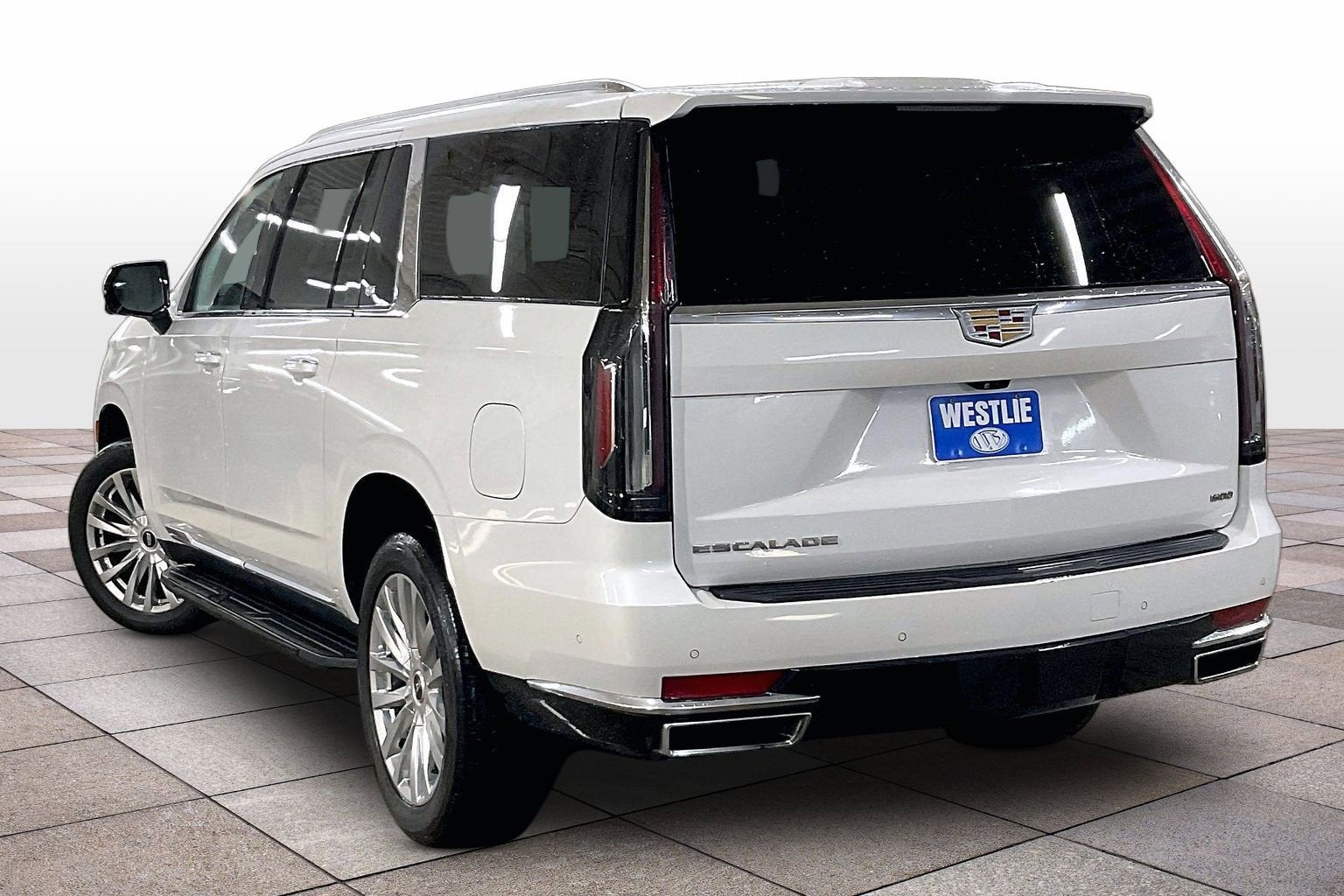 2022 Cadillac Escalade ESV Premium Luxury