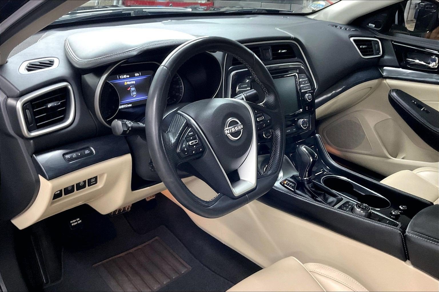 2023 Nissan Maxima Platinum