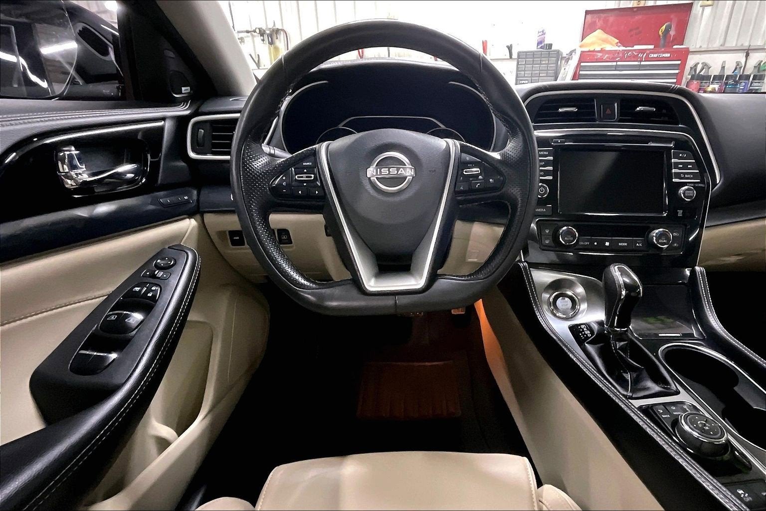 2023 Nissan Maxima Platinum