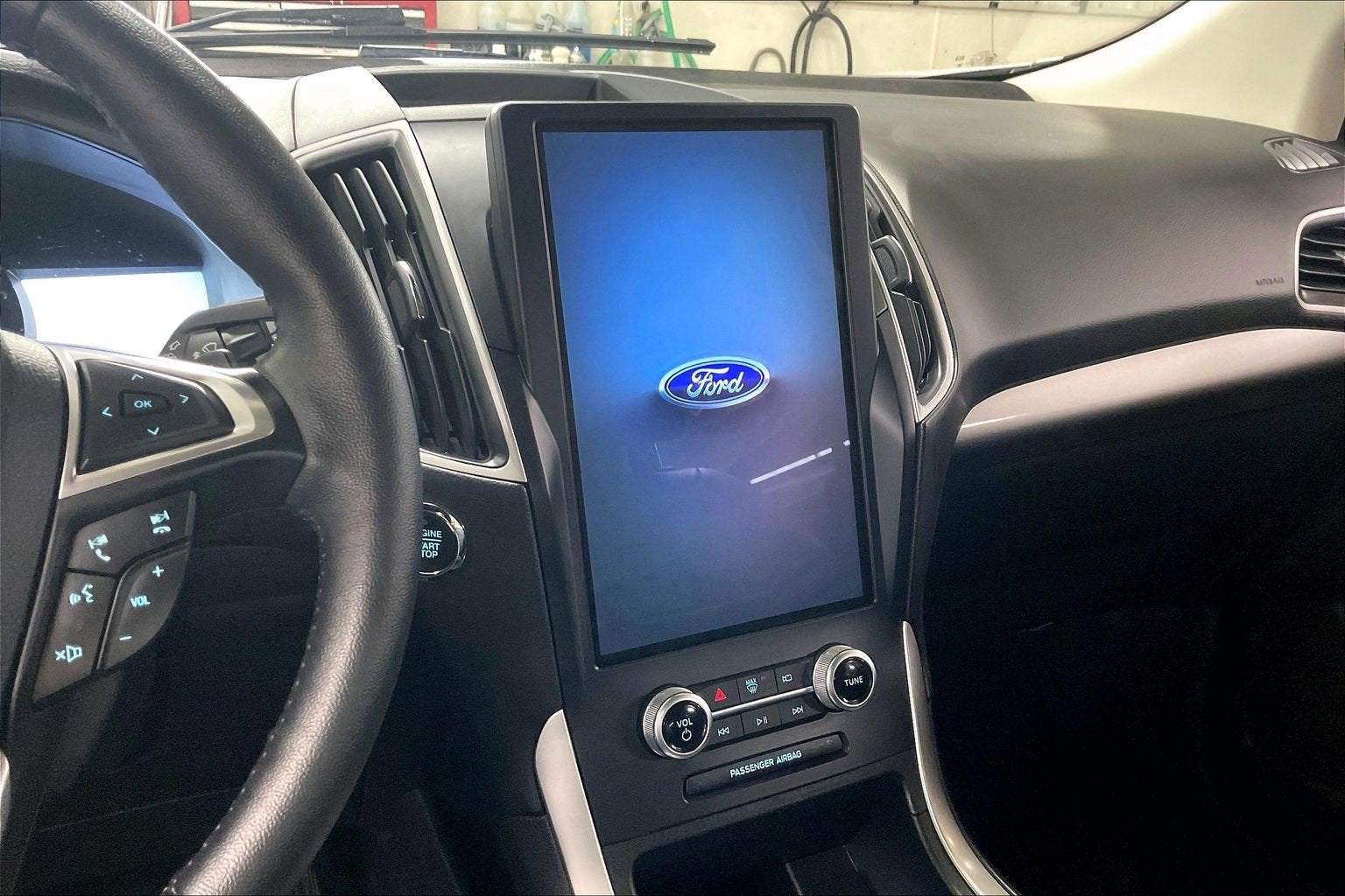 2024 Ford Edge Base