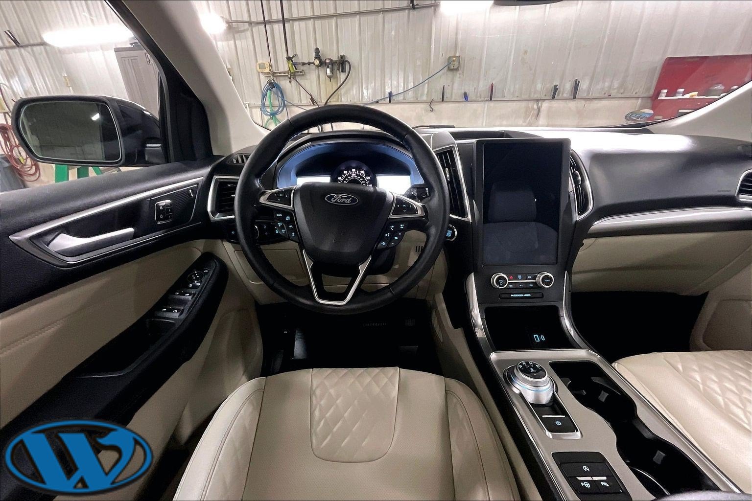 2024 Ford Edge Titanium
