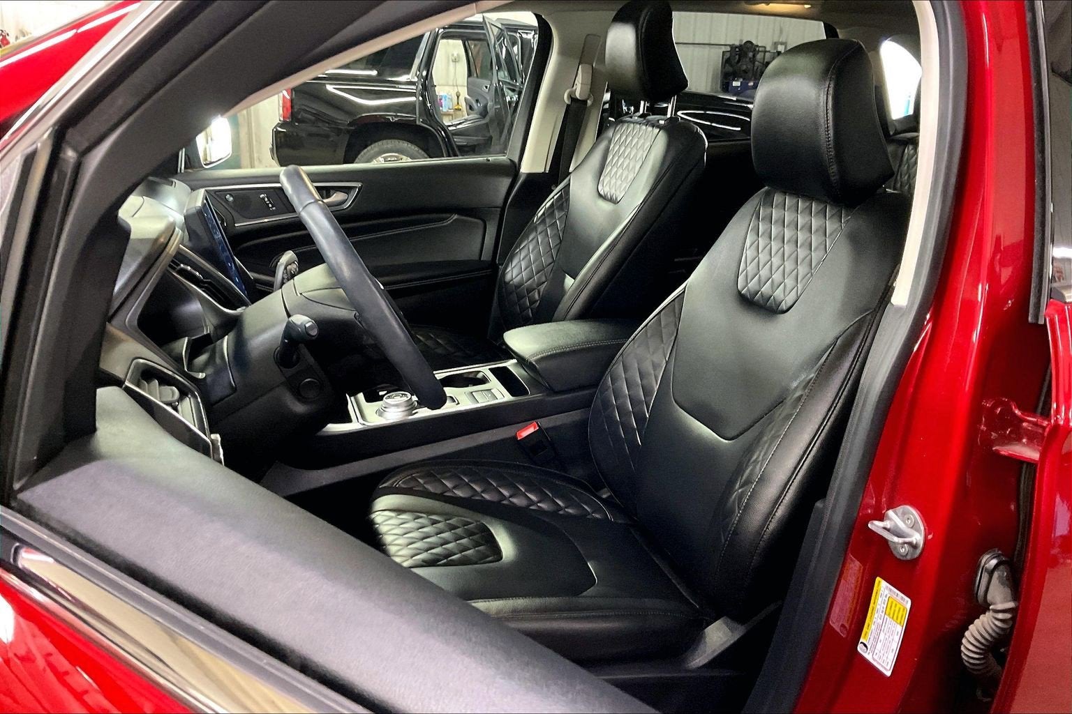 2023 Ford Edge Titanium
