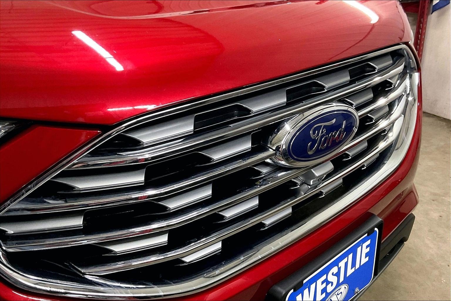 2023 Ford Edge Titanium