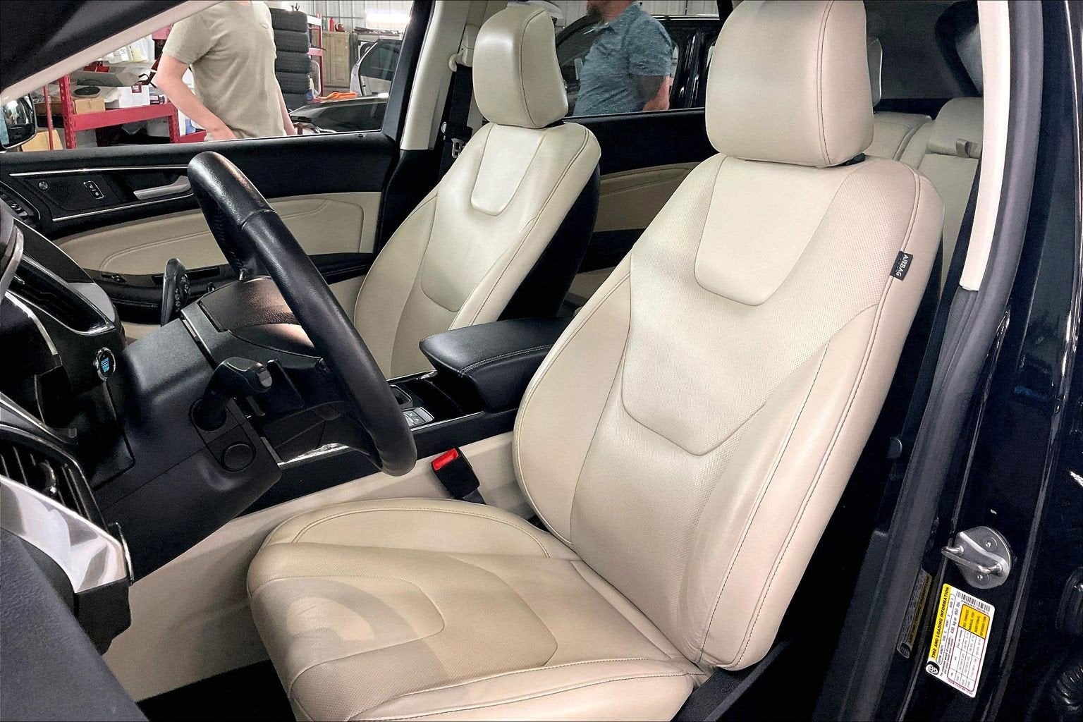 2020 Ford Edge Titanium