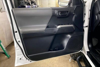 2022 Toyota Tacoma 4WD SR5