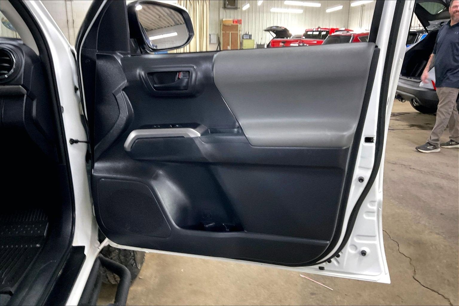 2022 Toyota Tacoma 4WD SR5