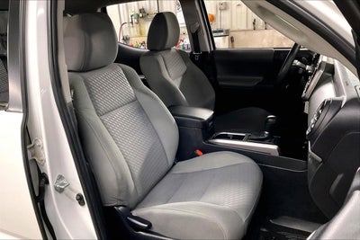 2022 Toyota Tacoma 4WD SR5