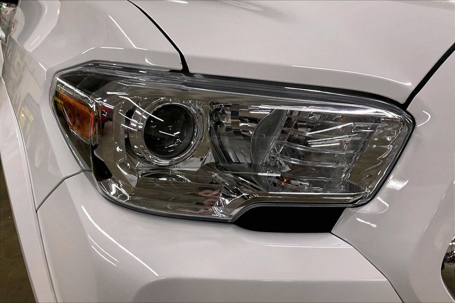 2022 Toyota Tacoma 4WD SR5