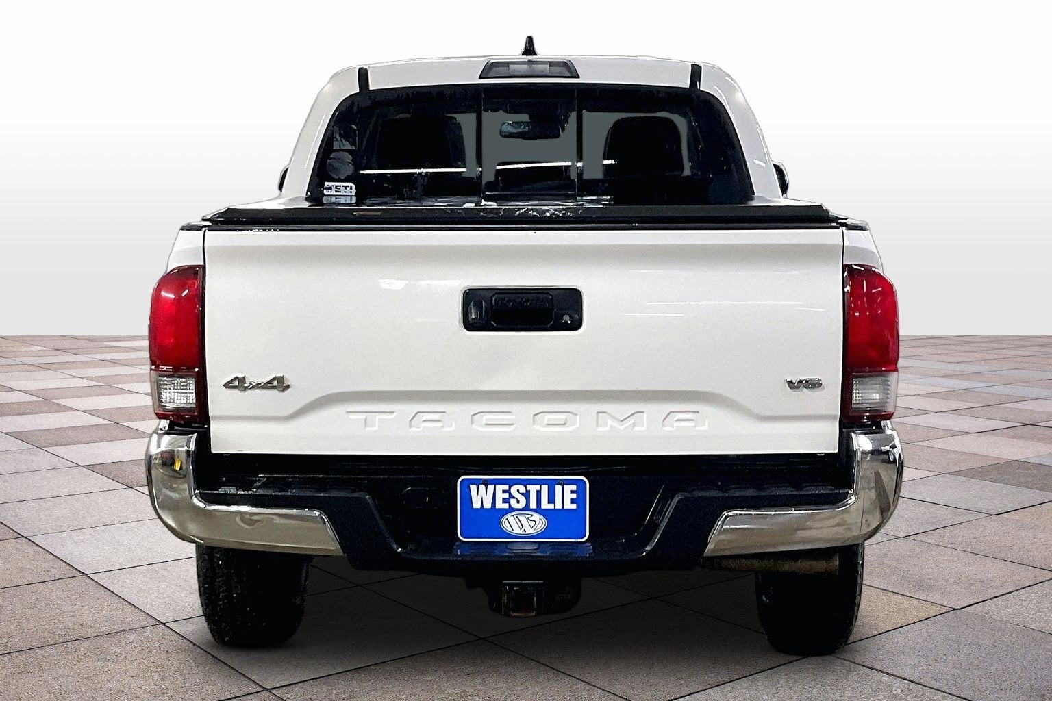 2022 Toyota Tacoma 4WD SR5